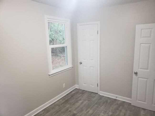 Photo - NEWLY RENOVATED 2 BEDROOM 1 BATH UNIT IN A... Unit 4 Country Squire Court