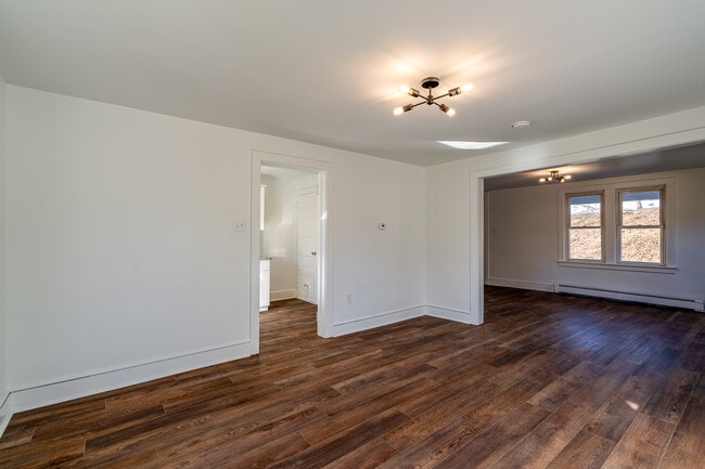 Photo - 1096 W Penn Grant Rd