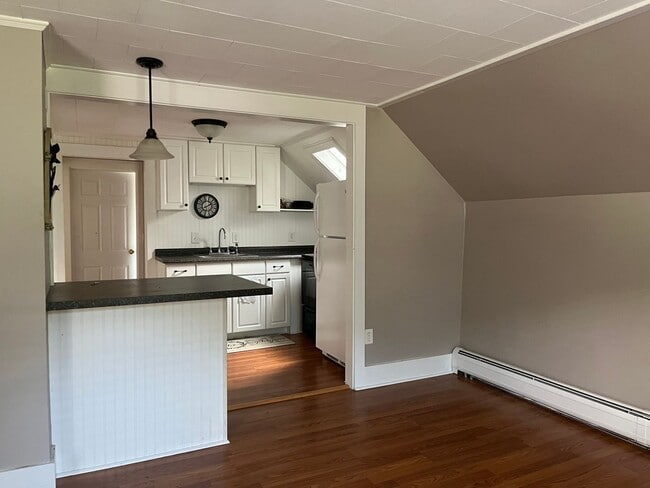 Building Photo - 189 Gilford Ave Unit 2