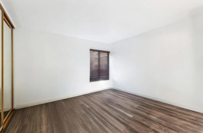 Building Photo - 17181 W Bernardo Dr Unit 208 Rental