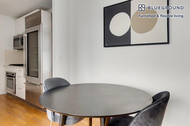 Photo - 635 W 42nd St Unit FL37-ID1991