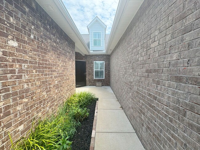 Photo - 1817 Neswick Ct