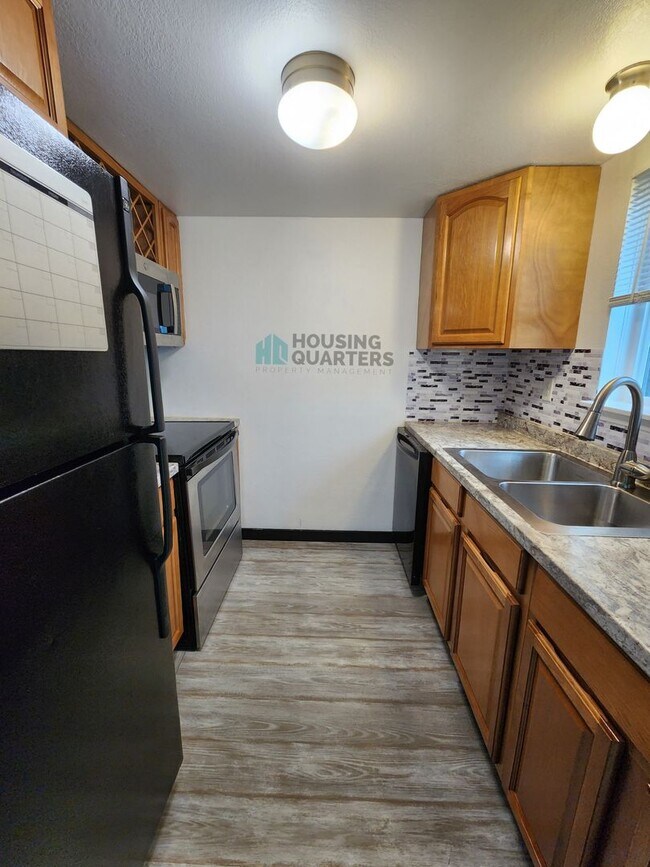 Photo - 2107 N Houk Rd