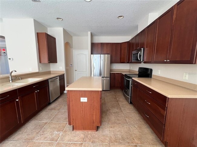 Photo - 17800 Ayrshire Blvd