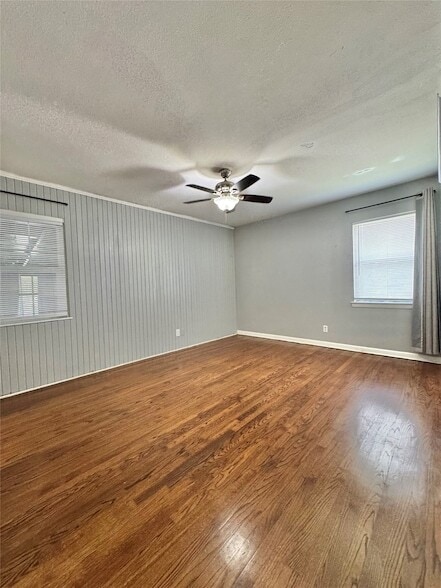 Photo - 2104 Hillburn Dr