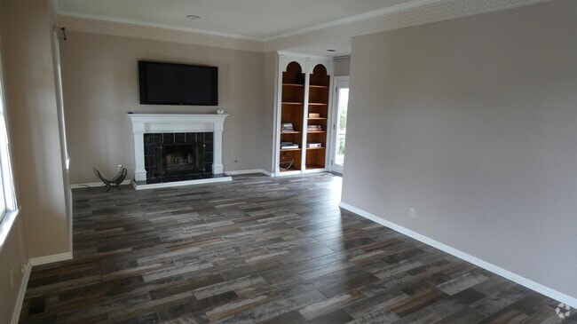 Building Photo - 516 9th St Rental