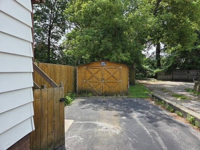 Photo - 1209 Gratiot Ave