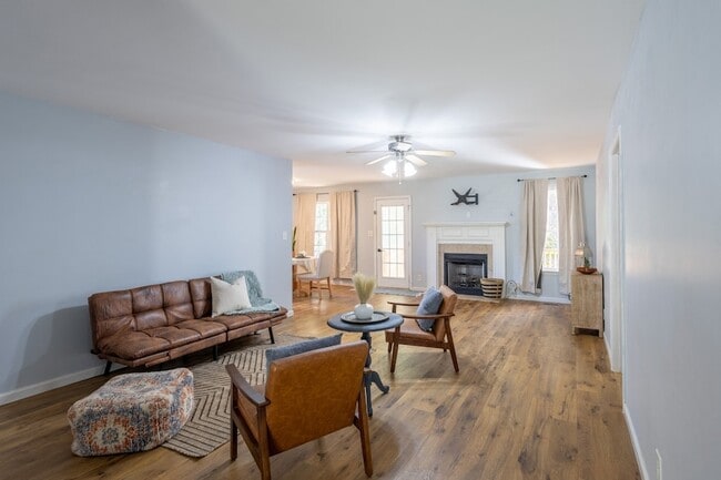 Photo - 356 Andrew Dr