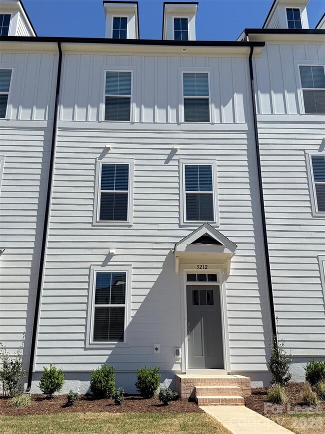 Photo - 3212 Drift St