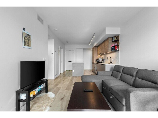 Photo - 10448 University Dr