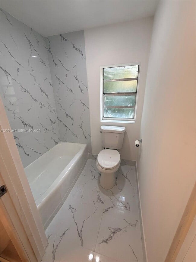 Photo - 2750 SW 26th St Unidad 1