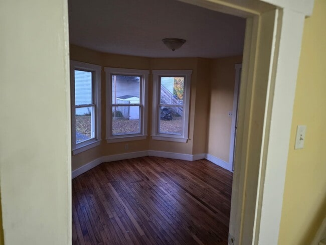 Photo - 48 Bissell St