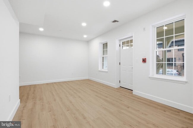 Photo - 100 W Front St Unit 1B