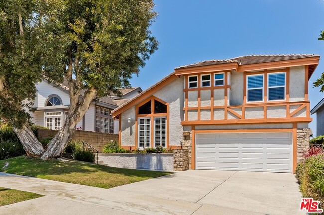 Photo - 7557 W 82nd St