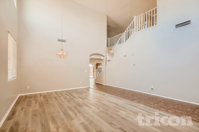 Photo - 1353 E Judi Dr