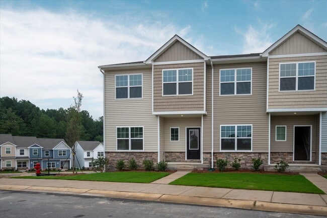 Building Photo - 1990 W Davidson Ave