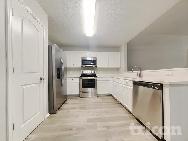 Photo - 4512 Merlot Dr