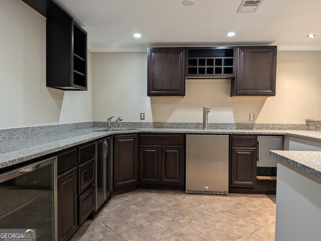 4401 Riverlake Way