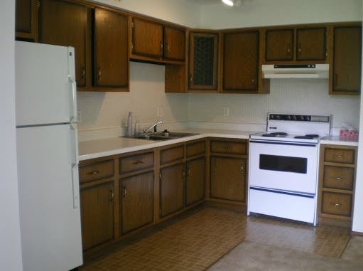 Kitchen - Linwood Apartments