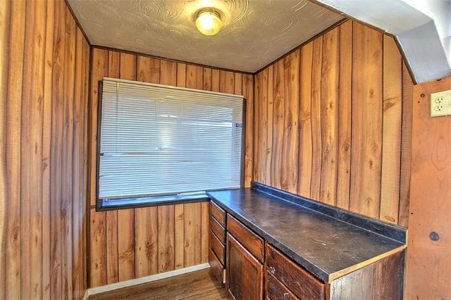 Photo - 2135 E Prairie Ave