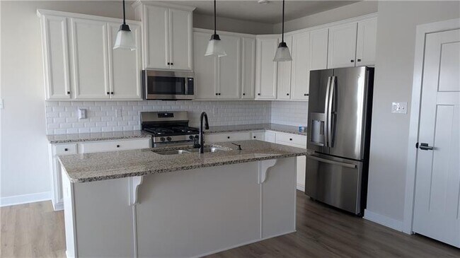 Photo - 170 High Pointe Dr