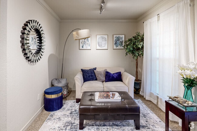 1BR, 1BA - 415SF