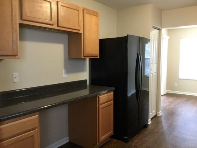 Photo - 332 Aberdeen Cir