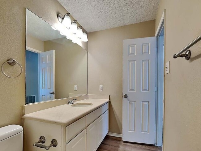 Photo - 2737 Preston Creek