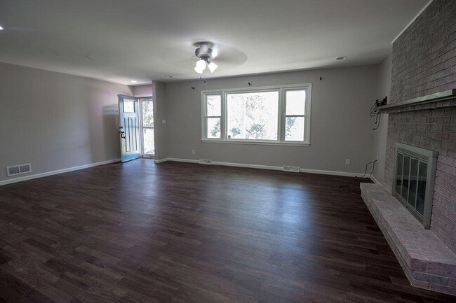 Photo - 3021 W Rte K