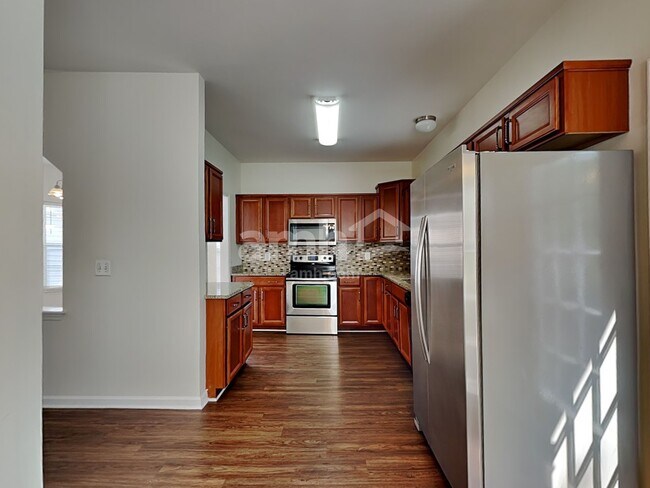 Photo - 141 Claybrook Ln