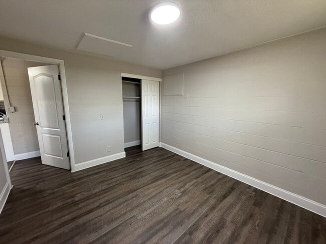 Photo - 702 21st Ave W Unit B