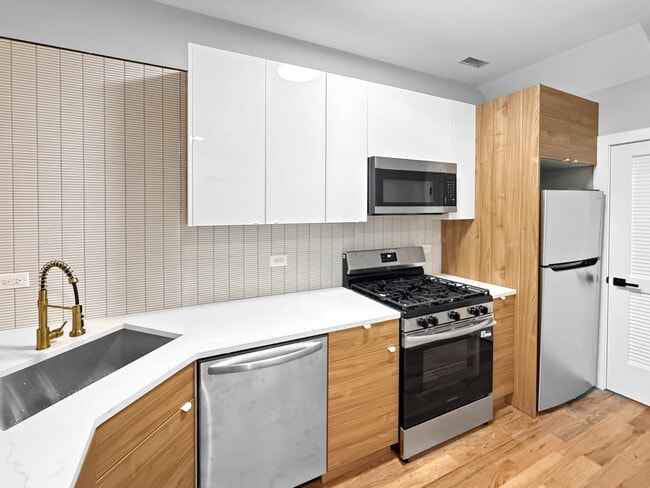 Photo - 2127 W 18th St Unit 2R