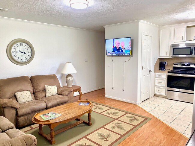 Photo - 1406 W April Villa Unit B