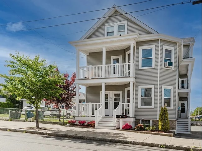 Building Photo - 463-465 Sawyer St Unit 2