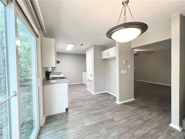 Photo - 3250 N Kings Cross