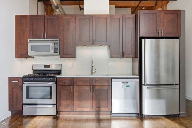 Photo - 215 N Aberdeen St