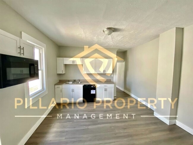 Photo - $500 OFF MOVE-IN SPECIAL!!! Updated, 3 Bedroom, 1 Bathroom Duplex Available !