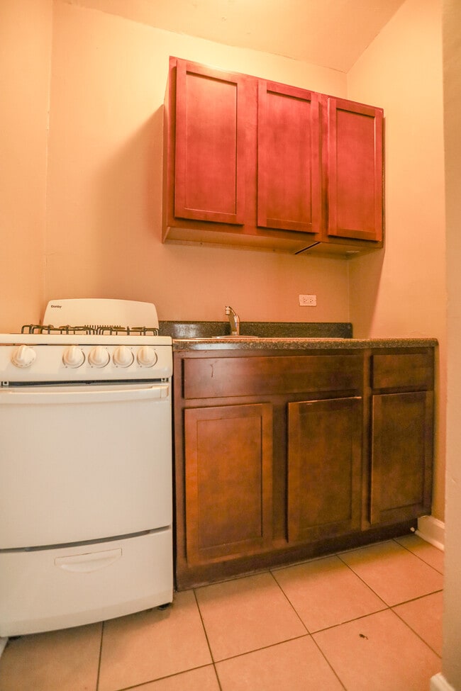 Photo - 930 W Eastwood Ave Unit #308