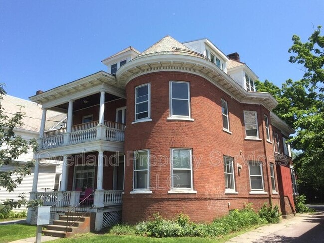 Photo - 90 N Winooski Ave