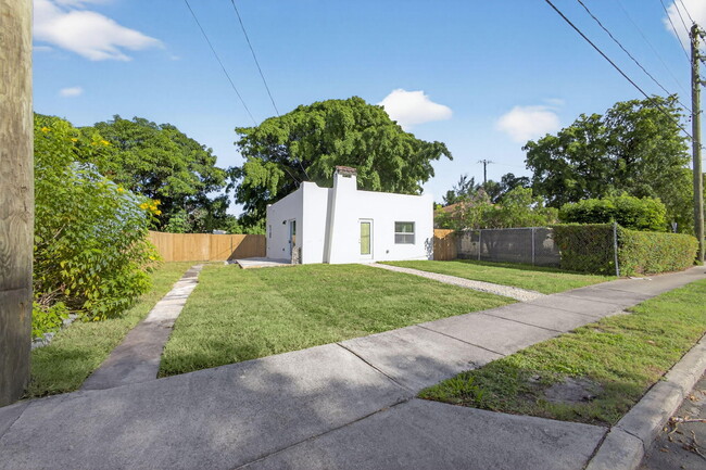 Photo - 3108 Greenwood Ave
