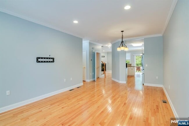 Photo - 1503 Whitney Ln