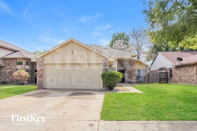 Building Photo - 2416 Sutton Dr