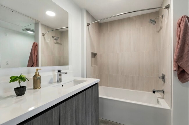 Vida Studio City