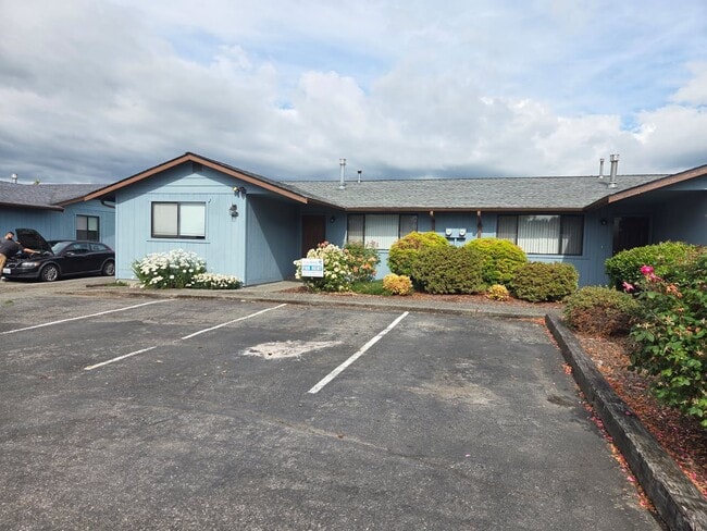 1802/1804 North 40th Place