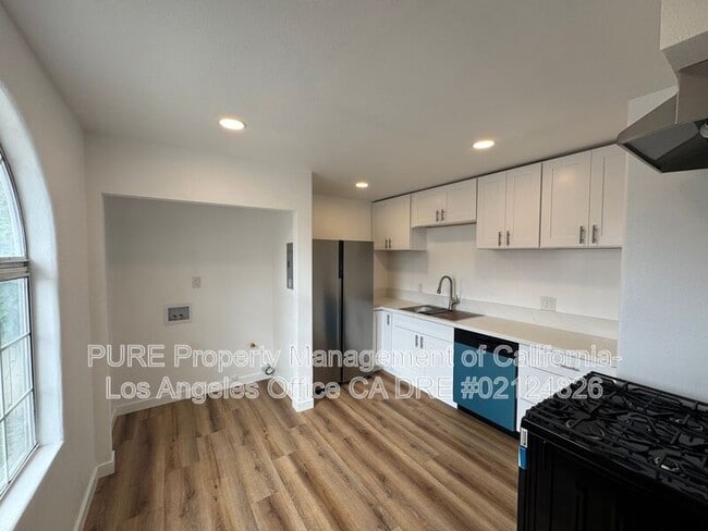 Photo - 4421 166th St