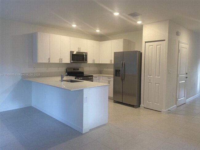 Photo - 5195 SW 37th St