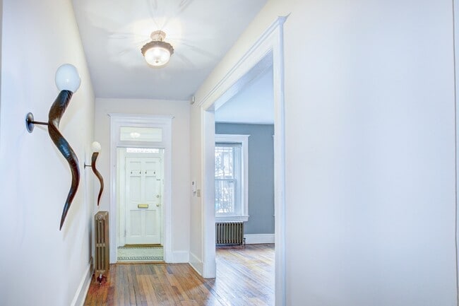 Photo - Spacious Three Bedroom + Den in Columbia Heights! Parking Included!