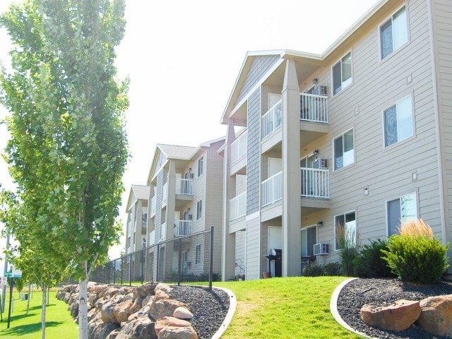 Photo - Appleway Rosewood Apartments