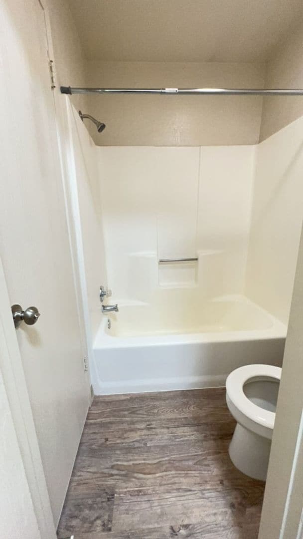 Photo - 2350 Pinedale Ave Unidad 2350-1