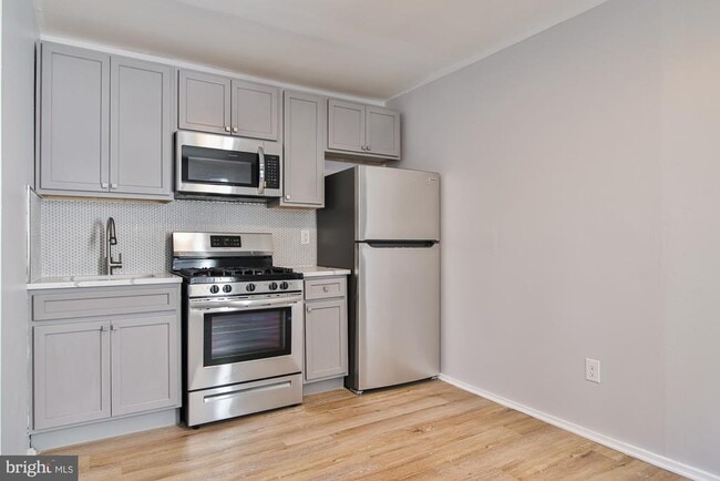 Photo - 217 Parkinson Ave
